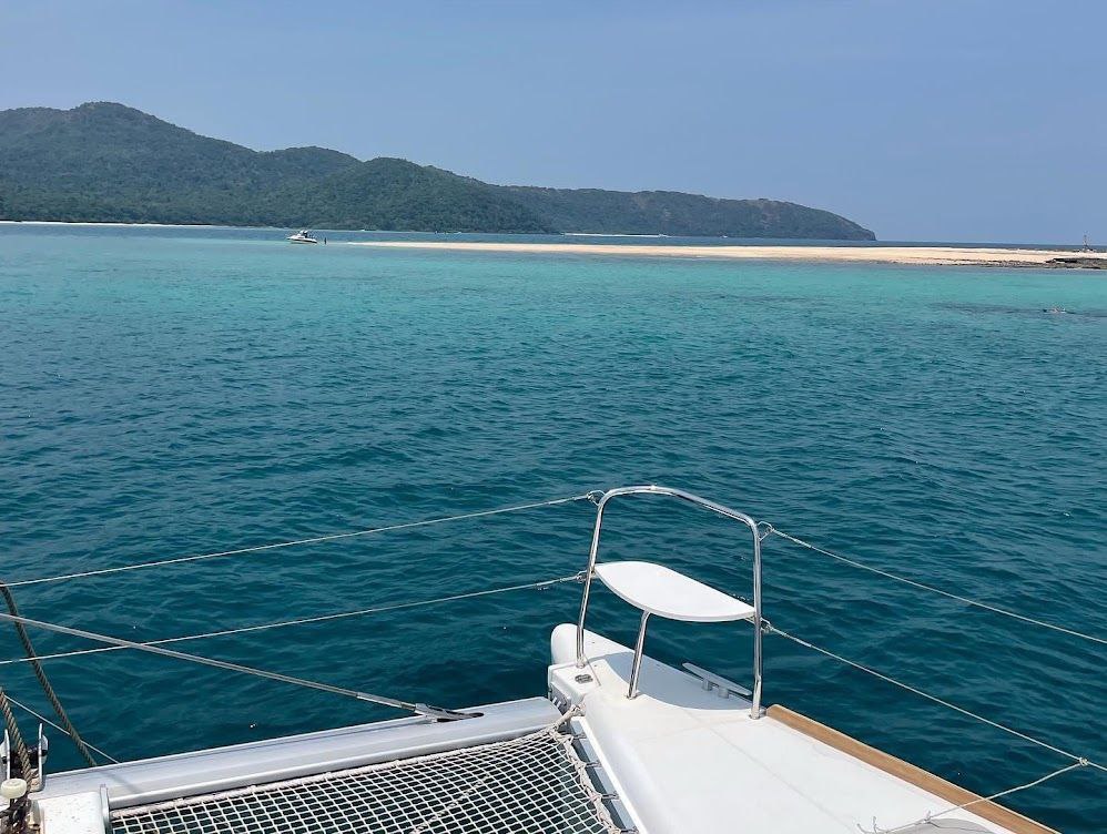 เรือคาตามารันใบเรือขนาด 40 ฟุต