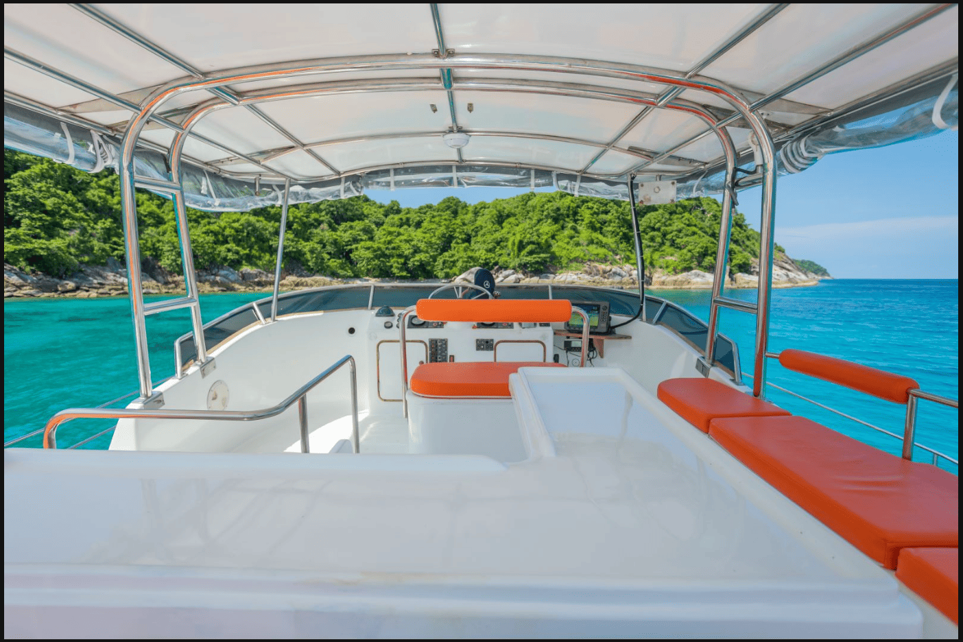 42-foot motor catamaran MC042