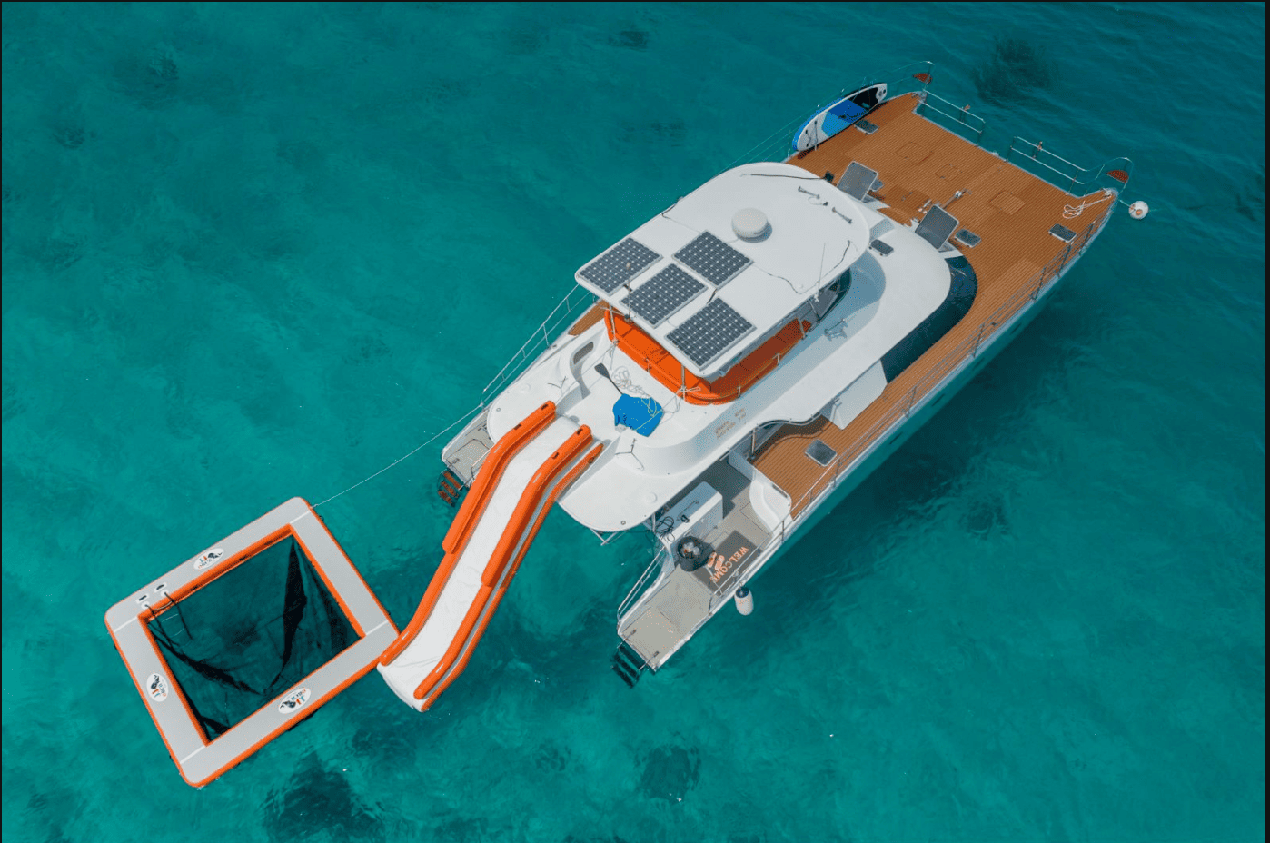 42-foot motor catamaran MC042