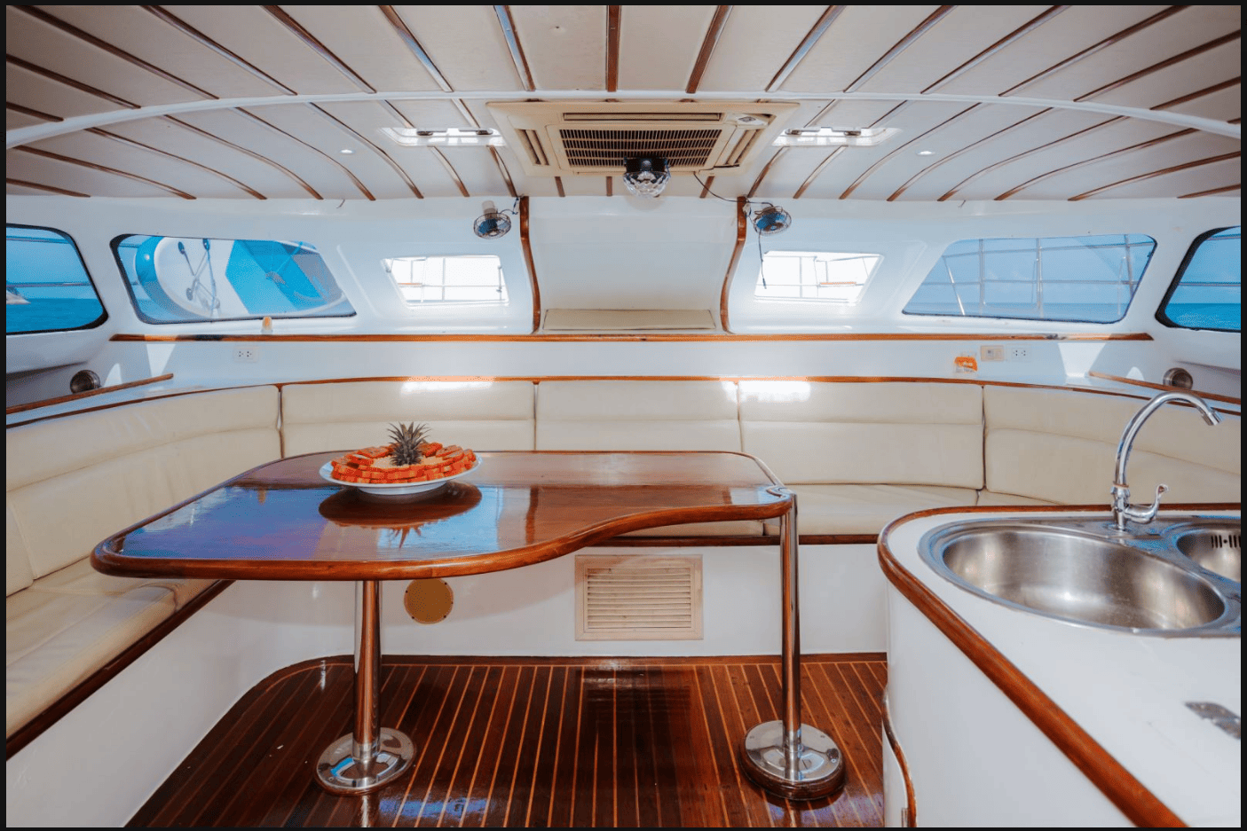 42-foot motor catamaran MC042