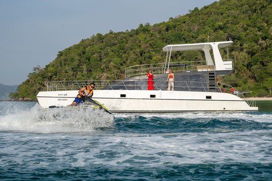 เรือคาตามารันมอเตอร์ขนาด 51